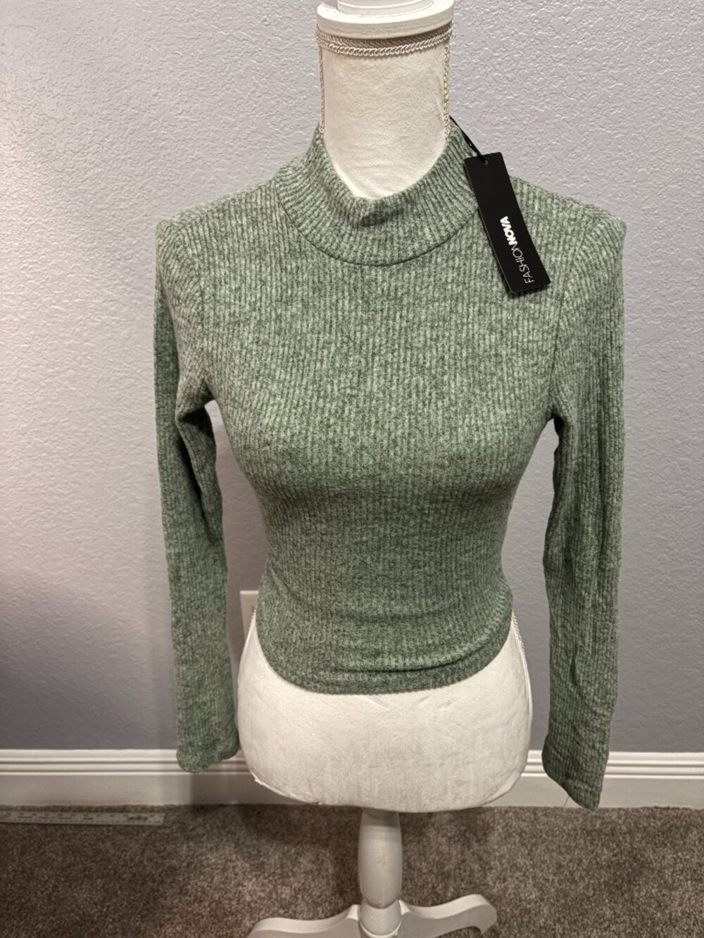 Fashion Nova Marbled Green Cropped Sweater XS